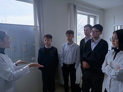 э4